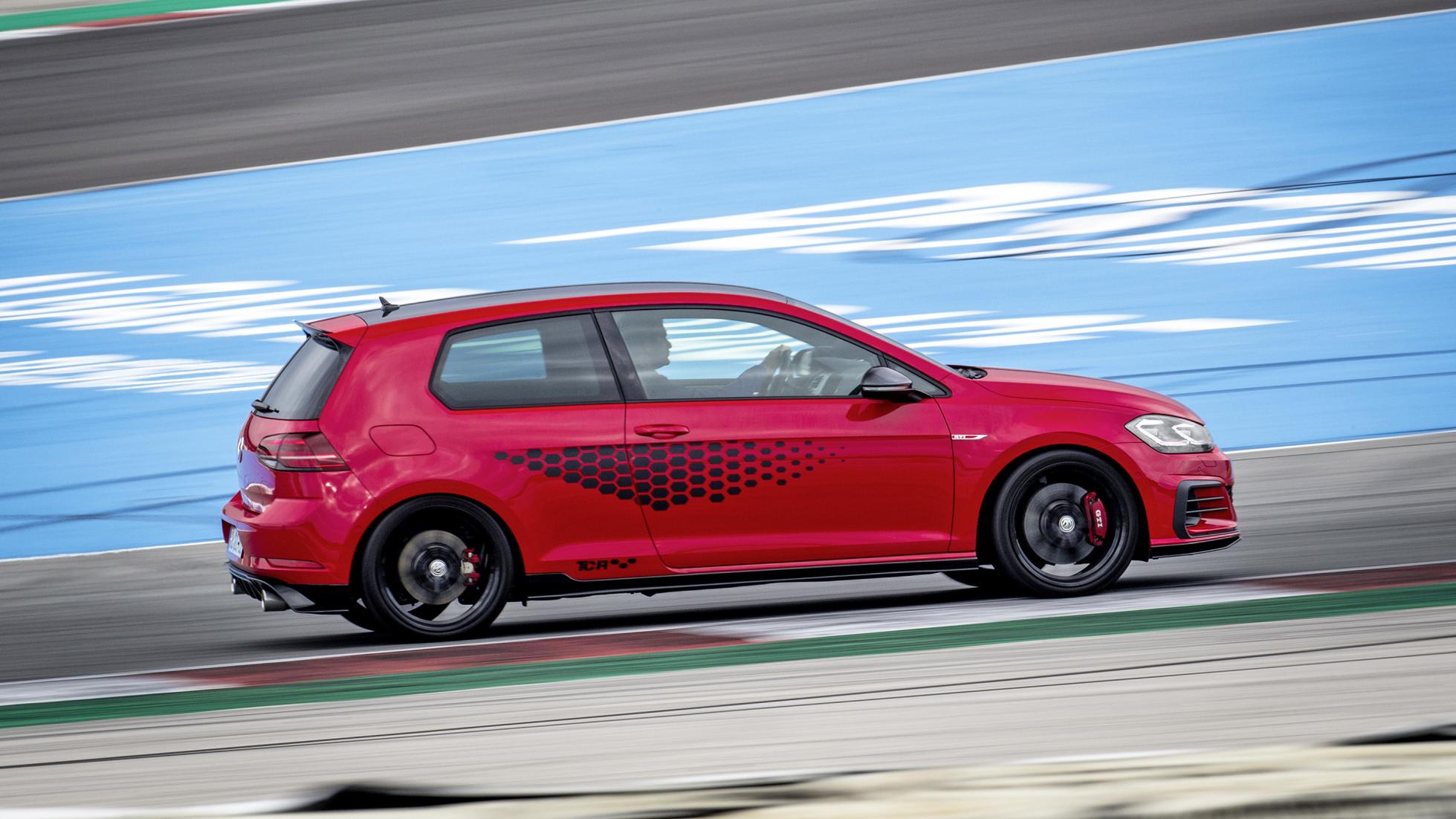 Topgear Vw Golf Gti Tcr Review Harder Edged Hot Hatch Driven 9561